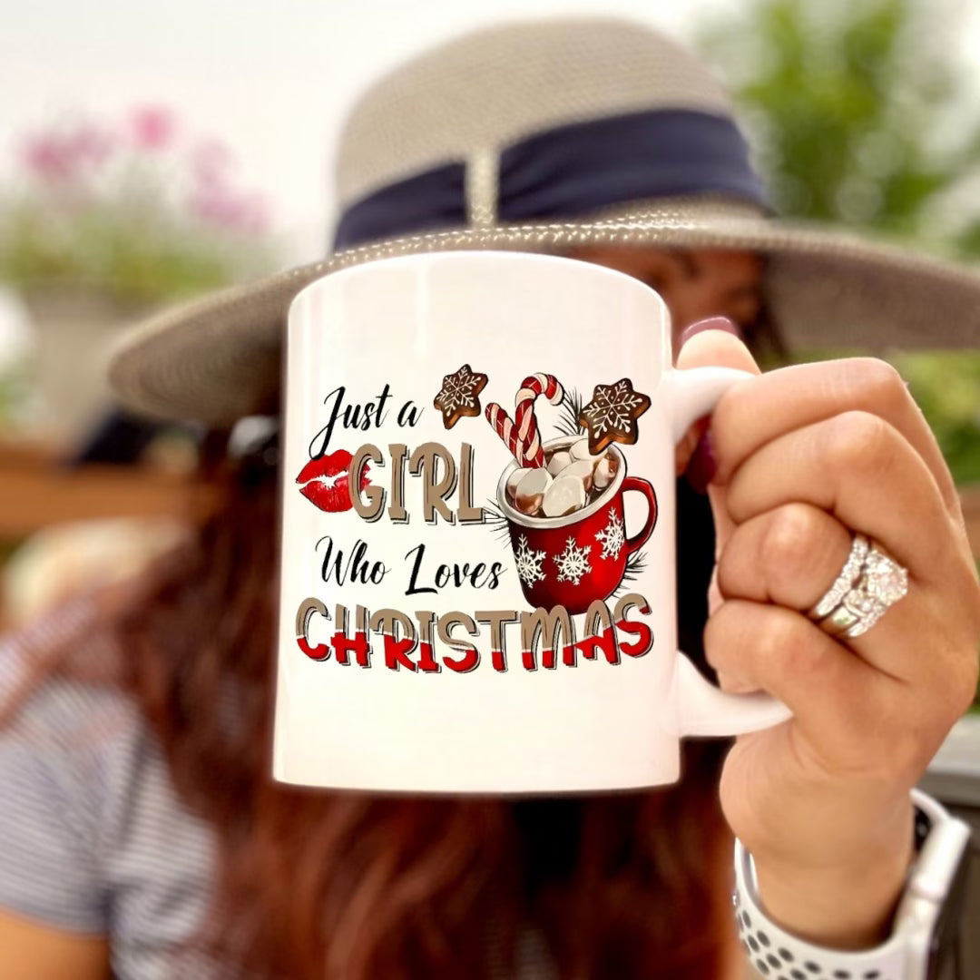 Festive "Just a Girl Who Loves Christmas" Ceramic Coffee Mug – Holiday Hot Cocoa & Winter Novelty Cup (M1144)