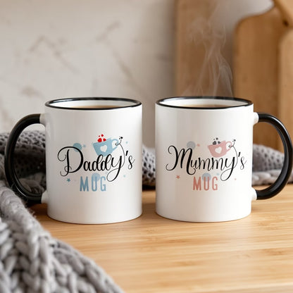 "Daddy's & Mummy's Mug" Couple Ceramic Coffee Mug Set – Cute New Parents & Family Novelty Cup Set with Black Accent (M1139)